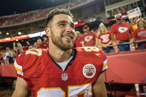 Perfect smile. | Travis kelce, Kansas city chiefs football, Chief