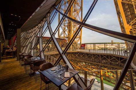 10 restaurants romantiques à Paris | Paris tour eiffel, 58 tour eiffel, Eiffel tower restaurant