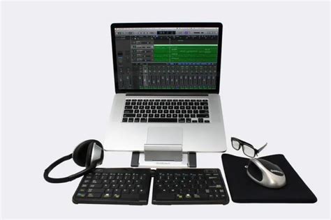 Ergonomic Setup For A Laptop - Goldtouch