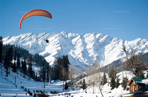 Solang Valley In Manali Is Going To Hold It’s First-Ever Paragliding Competition