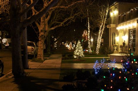 Willow Glen Christmas Lights in San Jose, California image - Free stock ...