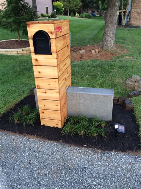 Modern mailbox idea?? Cedar horizontal fence rustic modern concrete ...