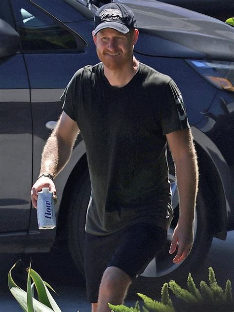 Prince Harry looks buff leaving gym in Los Angeles | Photos