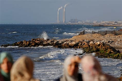 'Dream destination' cafes offer a taste of paradise in blockaded Gaza ...