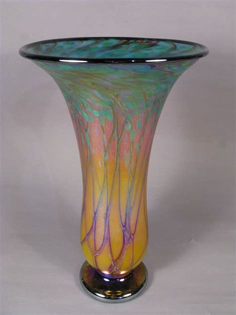 Sunset fumed vase. hand blown art glass. glassquest.com Pottery Sculpture, Iridescent, Art ...