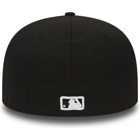 New Era Flat Brim 59FIFTY Essential New York Yankees MLB Black Fitted ...