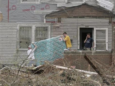 Iowa City tornado: Here's what happened after the 2006 tornado hit