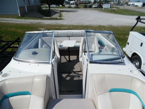 Four Winns 240 Horizon 1995 for sale for $6,500 - Boats-from-USA.com