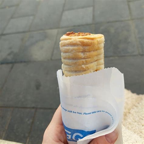 Greggs Vegan Sausage Roll Review | abillion