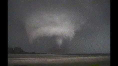 Hallam, Nebraska Tornado - 2.5 Mile-Wide F4 - May 22, 2004 | Nebraska ...