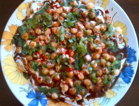 Mmmm Papri Chaat - Mayabugs's Recipes | Indian food recipes vegetarian, Indian food recipes, Chaat