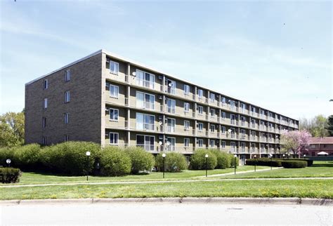 Studio City - 2299 Winter Pky Cuyahoga Falls OH 44221 | Apartment Finder