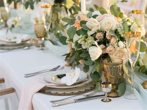 Wedding receptions: Everything you need to decorate your table, from centrepieces to glassware ...