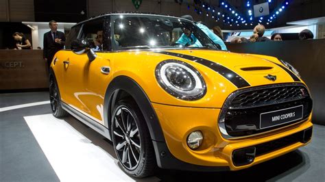 Audit finds Mini Cooper models estimate overstated gas mileage | CTV News