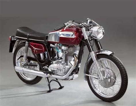 Ducati 350 Mark 3 Desmo - Classic Italian Motorcycles - Motorcycle Classics | Ducati, Italian ...