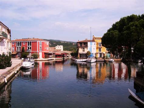 Port Grimaud,guide and photos of the town in South of France