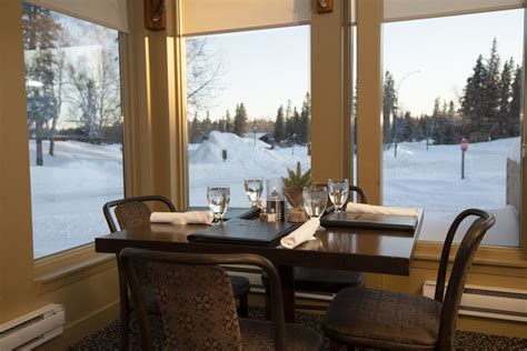 Hawood Inn | Job Opportunities Waskesiu