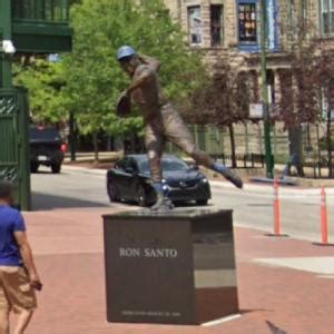 Ron Santo statue in Chicago, IL - Virtual Globetrotting