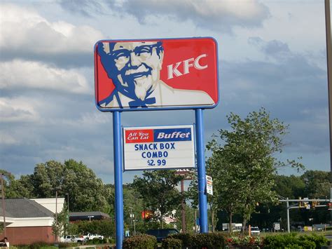 KFC sign | KFC (4,680 square feet) 2413 George Washington Me… | Flickr