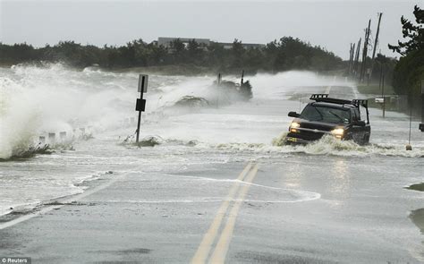 Hurricane Sandy 2012: Misery for UK travellers as 'Frankenstorm' closes ...