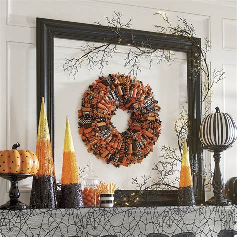 Halloween Candy Wreath | The Green Head