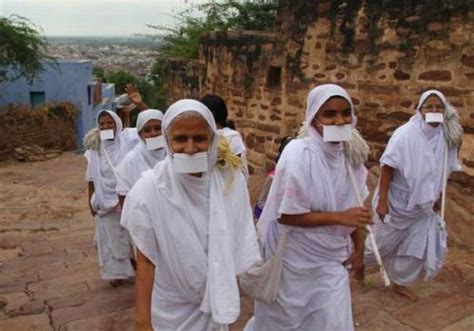 Girl, 9, of Guj diamond merchant becomes monk