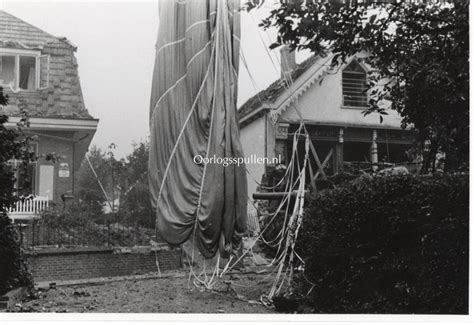 Original WWII German PK-Foto 'Battle of Arnhem' - Oorlogsspullen.nl - Militaria shop