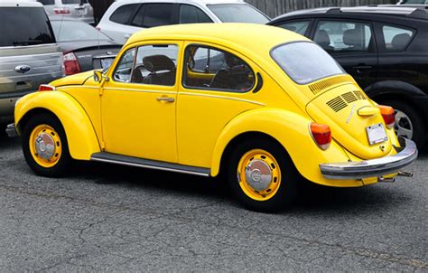 1973 Volkswagen Super Beetle | The yellowest car ever, quite… | Flickr