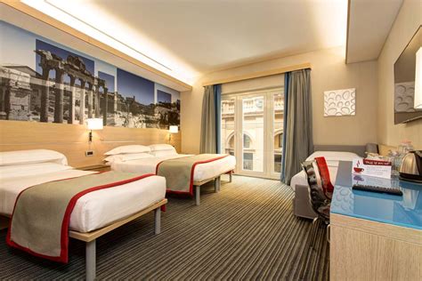 Chambre quadruple hôtel Rome centre | iQ Hotel Roma