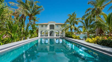 Al Capone’s Former Miami Beach Mansion Is for Sale for $14.9 Million ...