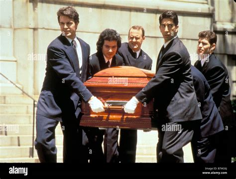 Le Porteur de cercueil The Pallbearer Year: 1996 USA David Schwimmer ...