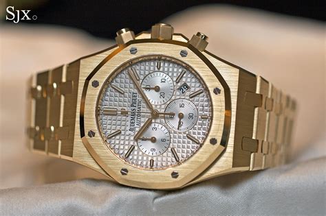 Hands-On with the Audemars Piguet Royal Oak Chronograph 41 mm Yellow ...