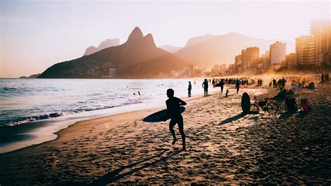 Ipanema beach (Rio de Janeiro) - backiee