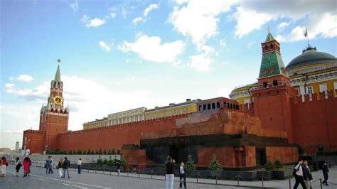 Moscow: Guided Tour of Red Square, Kremlin & Metro | GetYourGuide