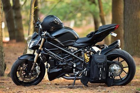 Ducati SF black