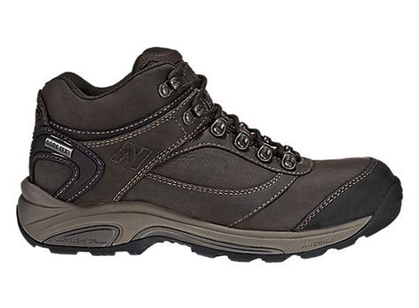 New Balance 978, Brown | Walking boots, Walking shoes women, Mens ...