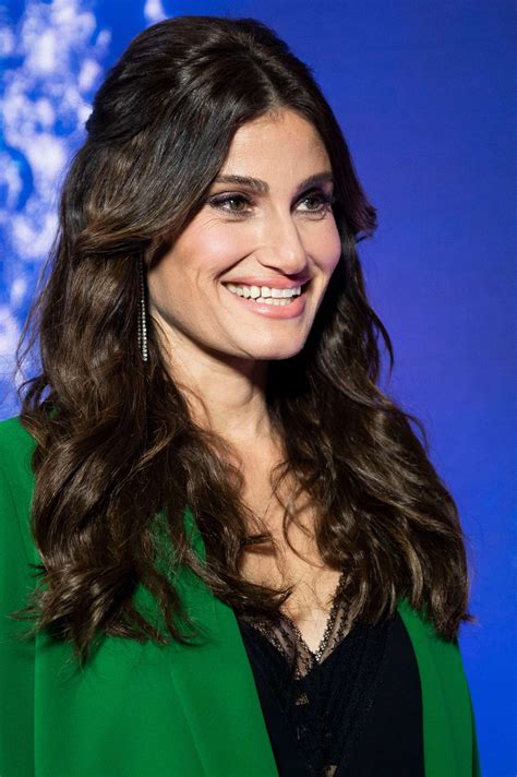 Idina Menzel - Frozen 2 Photocall in Toronto-01 | GotCeleb