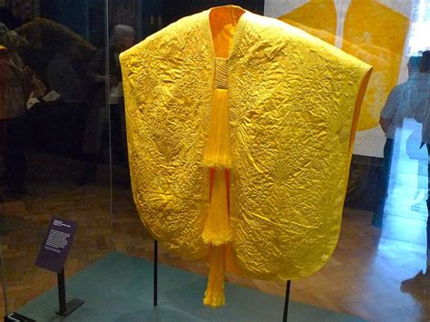 Spider Silk Cape. A golden cape woven from the silk of 1.2 million ...