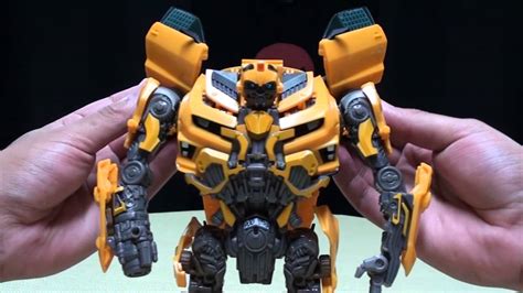 DOTM Leader Class BUMBLEBEE: EmGo's Transformers Reviews N' Stuff - YouTube