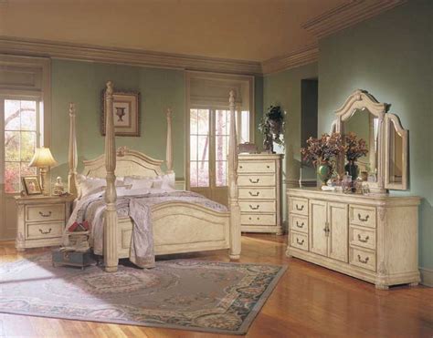 Antique White Bedroom Furniture Sets | Ralnosulwe