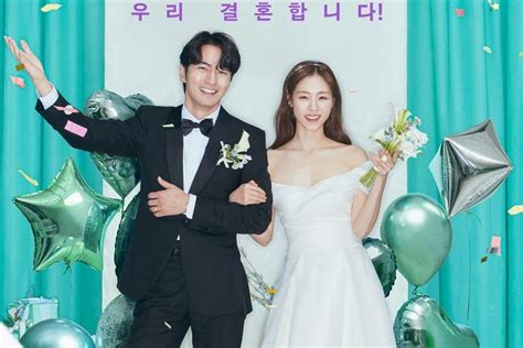 Lee Jin Wook And Lee Yeon Hee's Wedding May Not Be As Perfect As It Appears In Adorable Poster ...