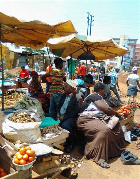 Kampala markets abandon COVID-19 control measures