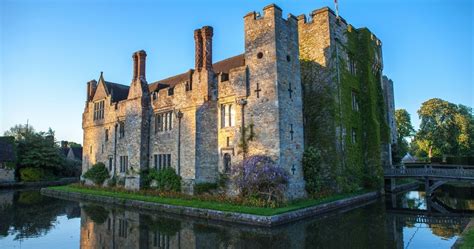 Visit Hever Castle, The Childhood Home Of Anne Boleyn | Castle, Stay in a castle, Cool places to ...