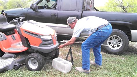 Diy Lawn Mower Lift - Garden Tractor Lift Table My Tractor Forum / To sharpen your lawn mower ...