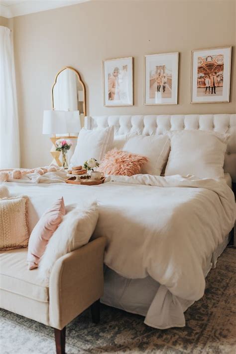 Blush Pink Bedroom Decor Idaes That Aren't Too Girly / Home Decor & Weddings