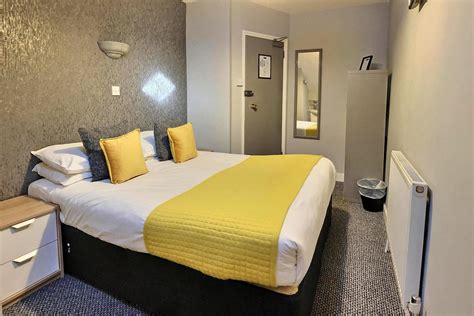 Chelsea Hotel Rooms: Pictures & Reviews - Tripadvisor