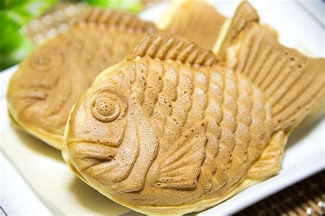 Taiyaki (fish-shaped cake) - Chowcation