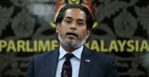 Khairy Jamaluddin Reveals Ceiling Price Of Covid-19 Vaccine - Hype MY