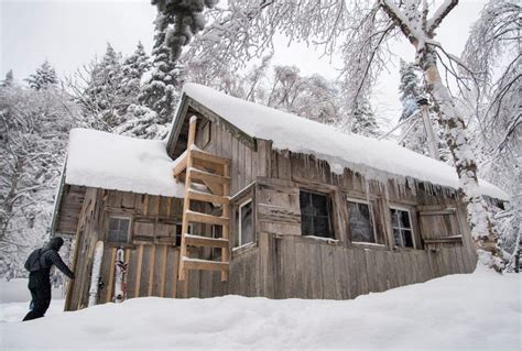 7 Cabins in Vermont Where You Can Stay Cozy This Winter