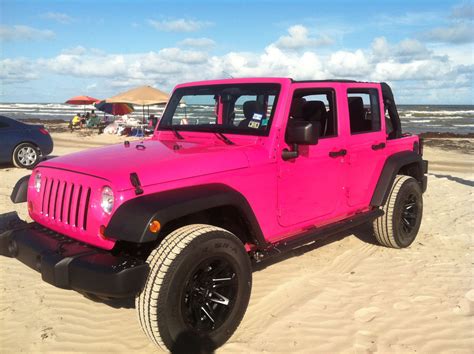 Ok I wasn't sure about the pink until I saw it on the beach!! Love it! :-) | Pink jeep, Jeep jku ...